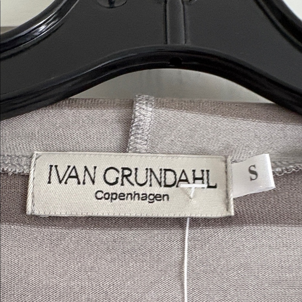 NWT Ivan Grundahl Striped Taupe and Mushroom Cropped Hoodie Size S - Picture 2 of 6